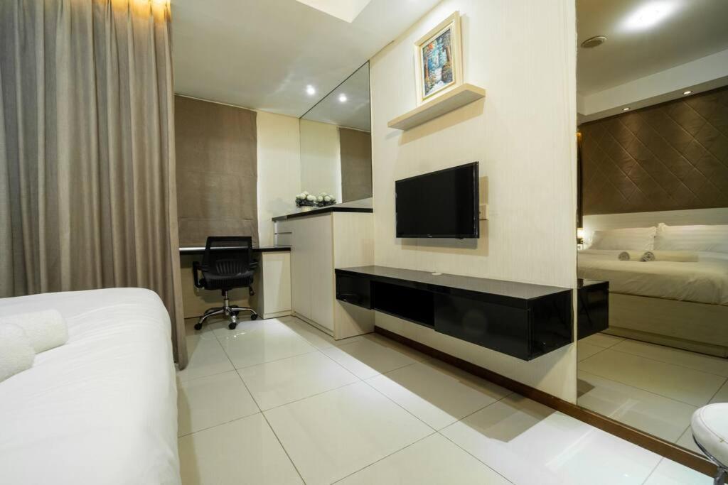 Modern & Comfy Studio In Central Jakarta, Scbd Buitenkant foto