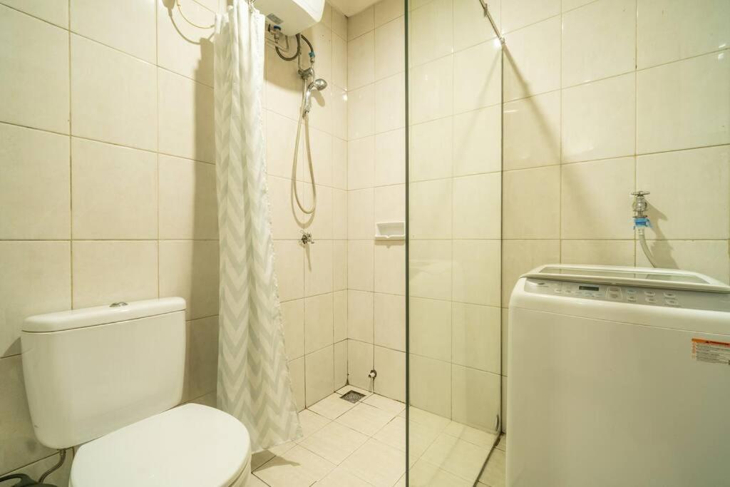 Modern & Comfy Studio In Central Jakarta, Scbd Buitenkant foto